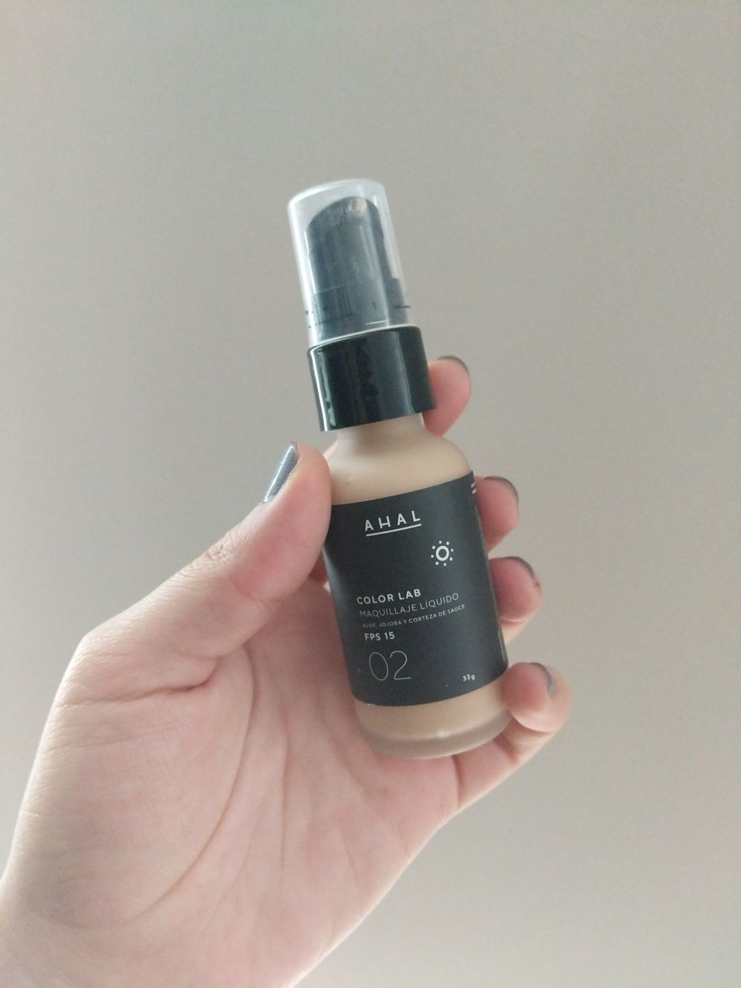 Customer photo review of Maquillaje Líquido 02