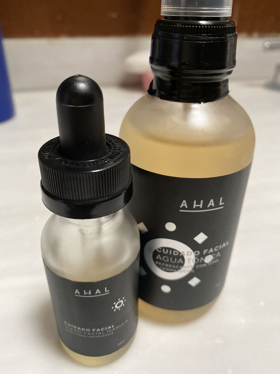 Customer photo review of Agua Tónica Refrescante con Tuna y Cempasúchil