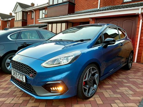 Customer photo review of Fiesta MK8 ST/ST Line Race Style Fog Light Armour