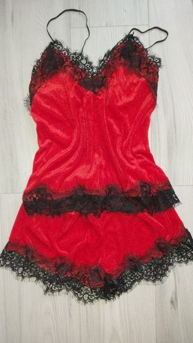Customer photo review of V-neck Lace Trim Cami Sets