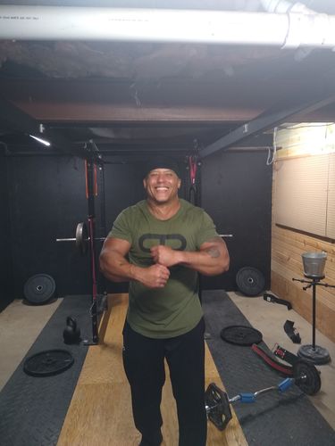 Customer photo review of Personal Record Starter Kit BUNDLE (PR401 Elongated T-Shirt- Olive, PR403 Elongated T-Shirt- Black, BCAA, PUMP, and CREATINE SUPPS)- 5 Items