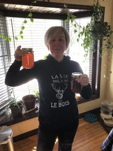 Customer photo review of La Vie Est Meilleure Dans Le Bois Sweat Long à Capuche Femme