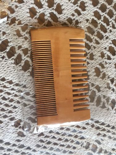 Customer photo review of Sandalwood Beard Comb – Double-Sided Wooden Grooming Comb