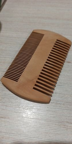 Customer photo review of Sandalwood Beard Comb – Double-Sided Wooden Grooming Comb