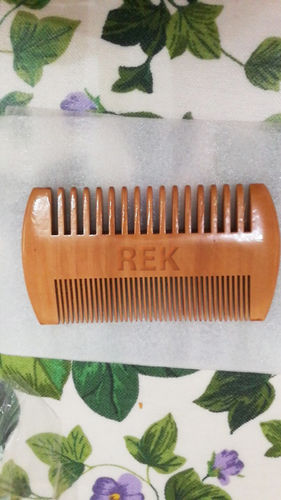 Customer photo review of Sandalwood Beard Comb – Double-Sided Wooden Grooming Comb