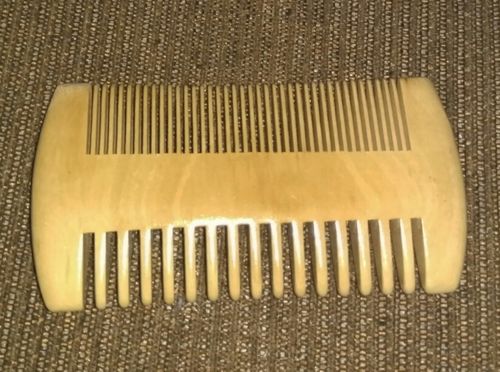 Customer photo review of Sandalwood Beard Comb – Double-Sided Wooden Grooming Comb