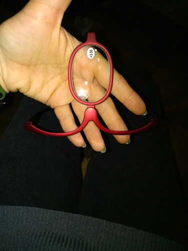 Customer photo review of Beautybril™ | Jouw persoonlijke hulp bij make-up