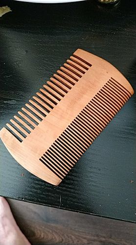 Customer photo review of Sandalwood Beard Comb – Double-Sided Wooden Grooming Comb