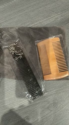 Customer photo review of Sandalwood Beard Comb – Double-Sided Wooden Grooming Comb