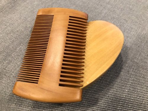 Customer photo review of Sandalwood Beard Comb – Double-Sided Wooden Grooming Comb