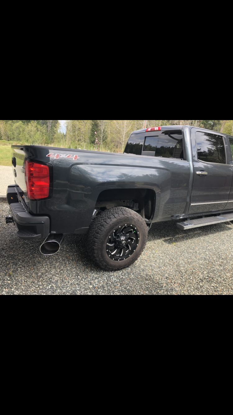 Customer photo review of 2017-2019 Duramax 5" Filter Back Exhaust System - No Muffler (48996)