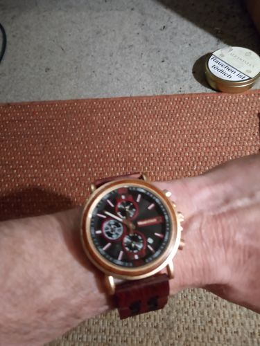 Customer photo review of Wood o'clock - Rotholz