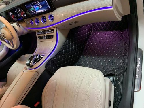 Customer photo review of Autoteppich Schwarz/Gold