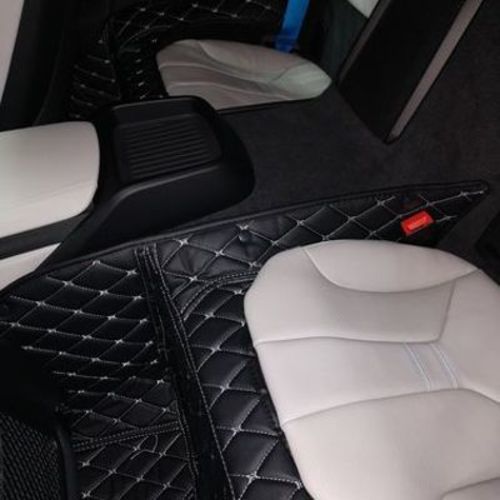 Customer photo review of Autoteppich Schwarz/Gold