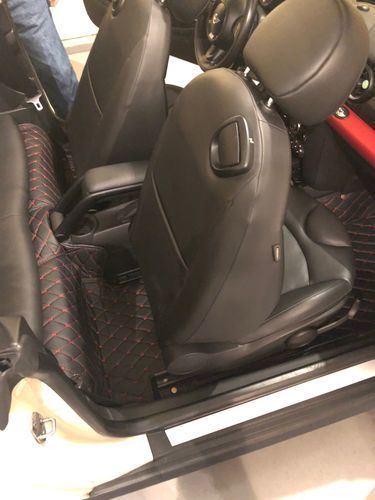 Customer photo review of Autoteppich Schwarz/Rot