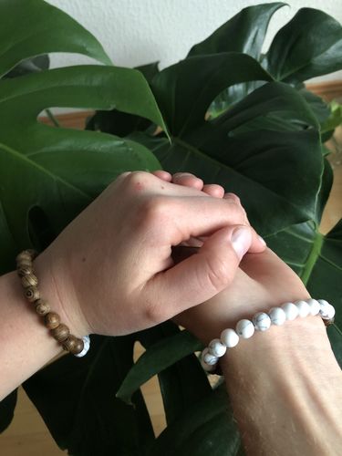 Customer photo review of Zedernholz Armband