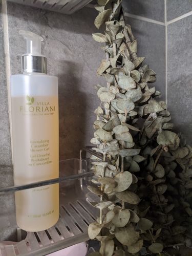 Customer photo review of Revitalizing Cucumber Shower Gel