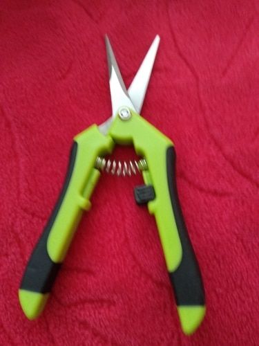 Customer photo review of AMIX Astschere - Schnipp schnapp Ästchen ab