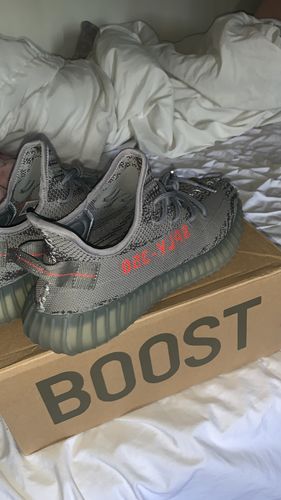 Customer photo review of Yeezy 350 v2 “Beluga 2.0”