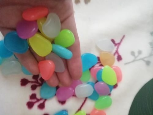 Customer photo review of LET'S GLOW - die dekorativen Leuchtsteine für den Garten