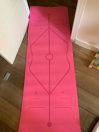 Customer photo review of LOTUS MATTE - die Yoga Matte, die durch Markierungen korrigiert