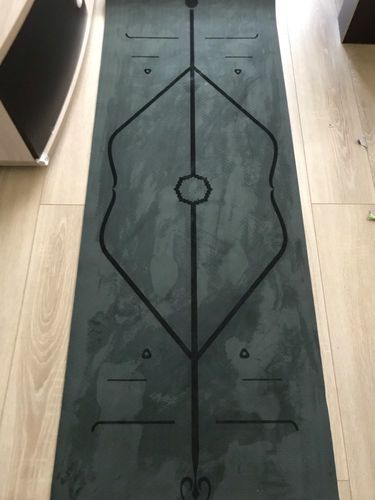 Customer photo review of LOTUS MATTE - die Yoga Matte, die durch Markierungen korrigiert