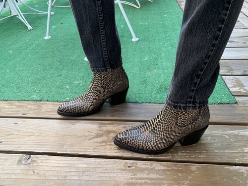Customer photo review of No.1001 FREEWAY chelsea boot black twister serpentine women's