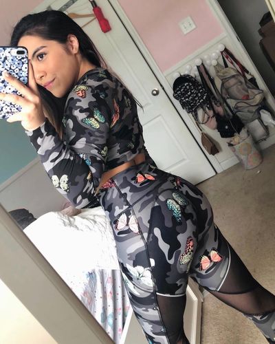 Customer photo review of Reflective Stripe Mesh Cut-Out Butt Lift Active Leggings - Butterfly Camo