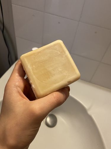 Customer photo review of SAVON AU LAIT DE CHAMELLE EXTRA DOUX