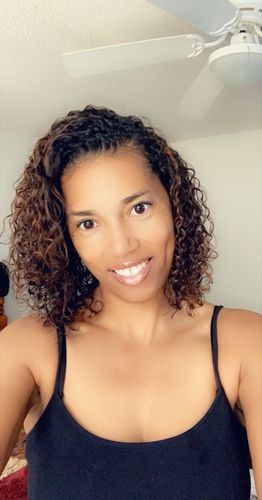 Customer photo review of Curly Hair Wash and Go System with Organic Argan Oil for Softening Hair with Lemon Creme Fragrance (Step 1 - 4)