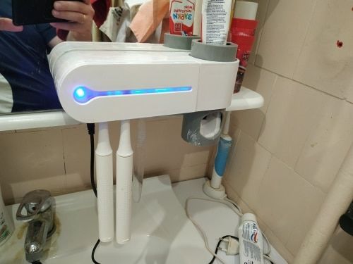 Customer photo review of GezondeGlimlach™ | UV tandenborstel houder