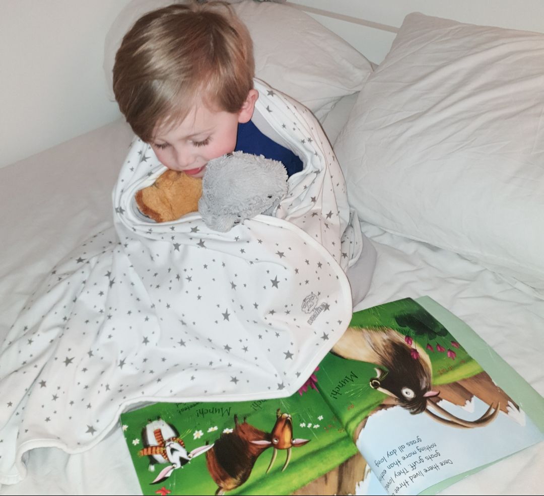 Customer photo review of Toddler Blanket, 4 Season® Merino Wool & Organic Cotton, 52.5" x 40", Star White