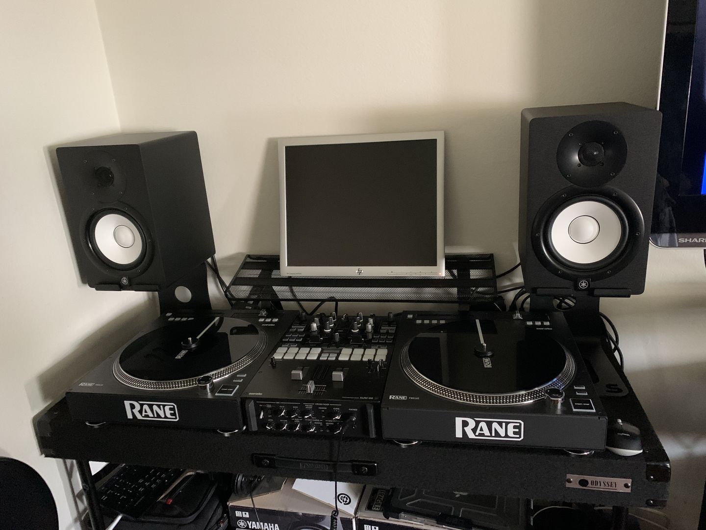 Customer photo review of SOUNDRISE PRO Studio Monitor Stands 9" | Made in USA | Pair