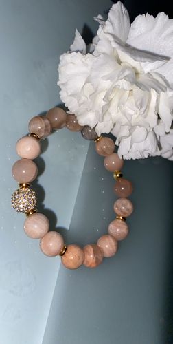 Customer photo review of 15.5" 10mm natural Sunstone round semi precious stone beads