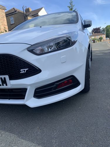 Customer photo review of Focus ST MK3.5 Fog Light Armour