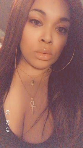 Customer photo review of Dainty ANKH Necklace