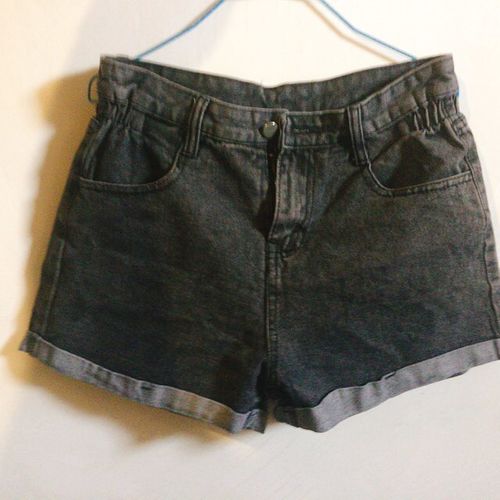 Customer photo review of Solid color casual shorts wild basic jeans