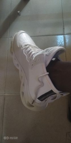Customer photo review of Haldron Caen Sneakers