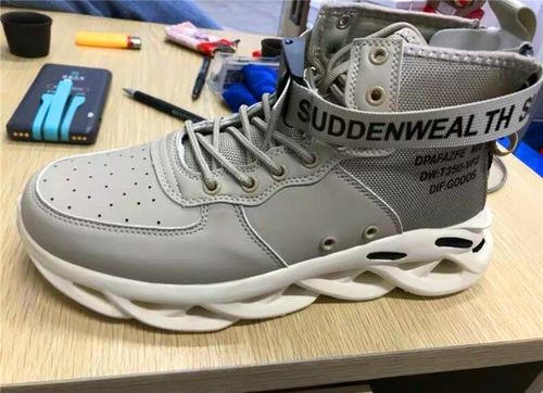Customer photo review of Haldron Caen Sneakers
