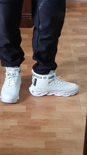 Customer photo review of Haldron Caen Sneakers