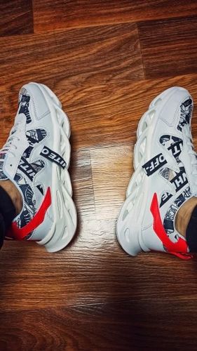 Customer photo review of Hud Mitrou Sneakers