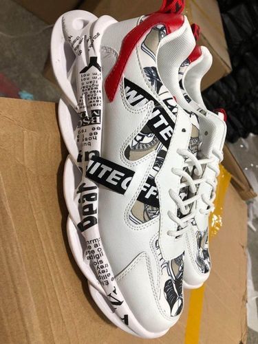 Customer photo review of Hud Mitrou Sneakers