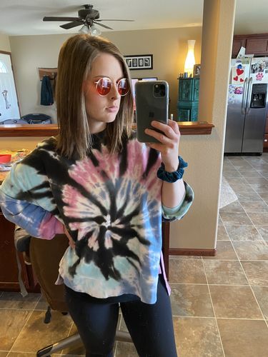 Customer photo review of Neil Sweatshirt - Seabreeze / Peony / Onyx