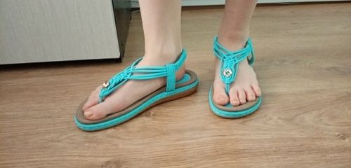 Customer photo review of Handmade Knitting Clip Toe Elastic Flat Sandals