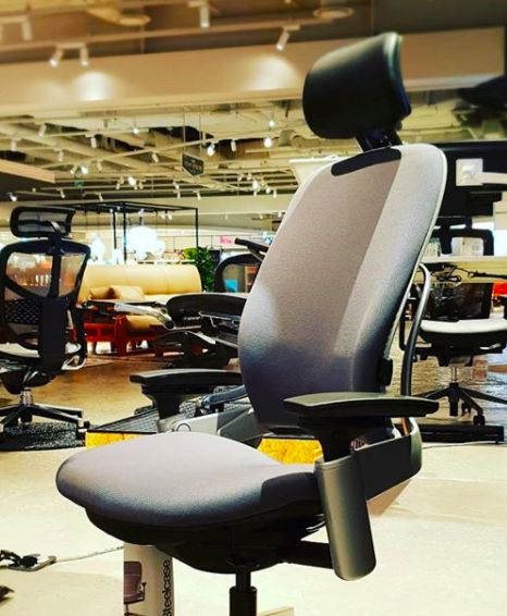 Customer photo review of Amia Chair by Steelcase-Blue (Renewed)