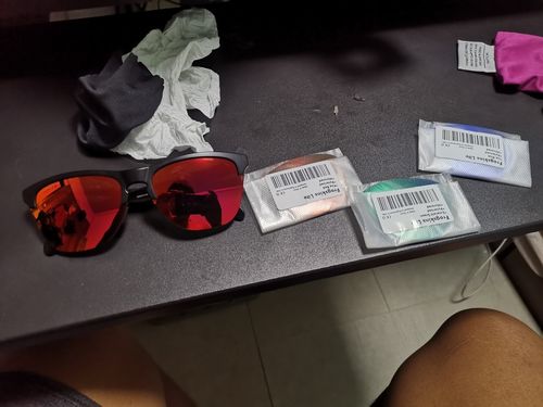 Customer photo review of MRY Replacement Lenses for Oakley Frogskins
