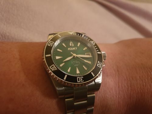Customer photo review of Aquacy 1769 Hei Matau Men's Automatic 300M Green Dive Watch Miyota 9015 1769.GR.B.S