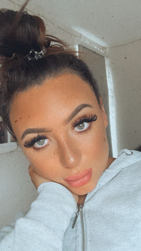 Customer photo review of 0.10 Easy Fan Russian Volume Cashmere Lashes (16 lines)