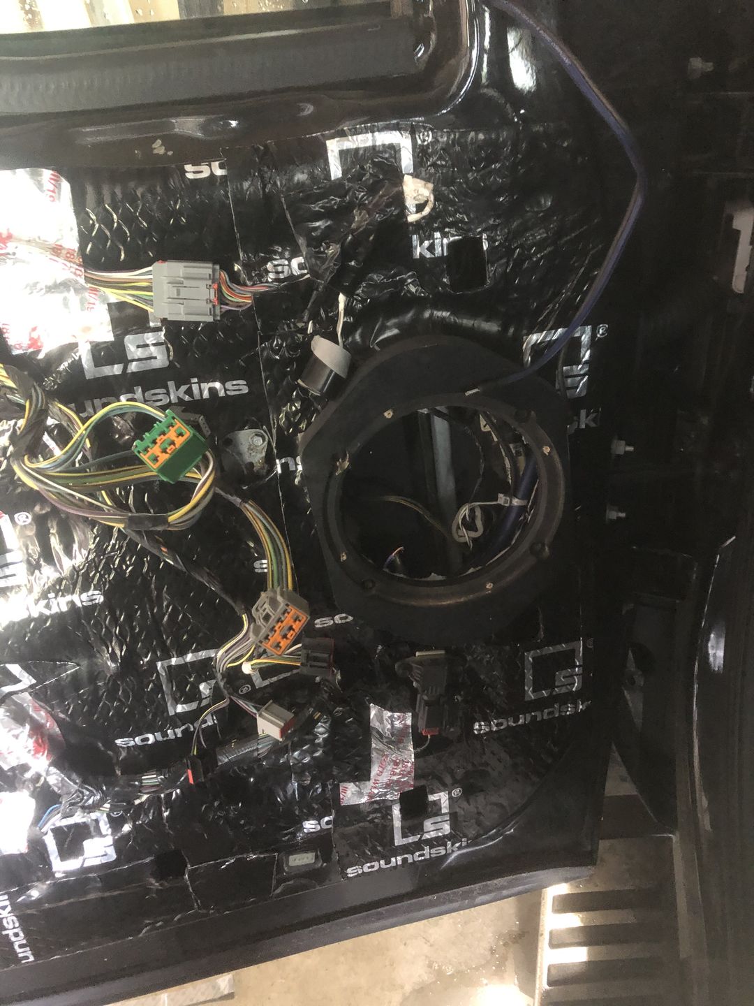 Customer photo review of SoundSkins Classic Bulk Kit | Stealth Black