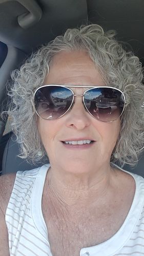 Customer photo review of Curly Hair Wash and Go System with Organic Castor Oil for Strengthening Hair with  Vanilla Berry Fragrance (Step 1 - 4)